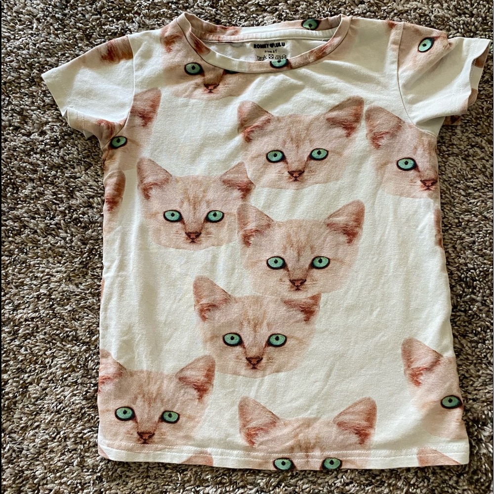 Kitty Tee